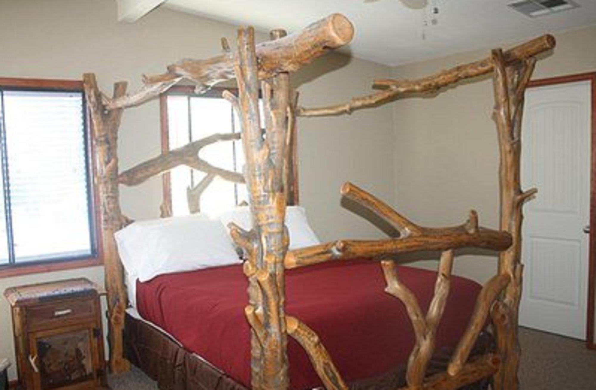 פיינטופ-לייקסייד Lumbermen'S Village מראה חיצוני תמונה