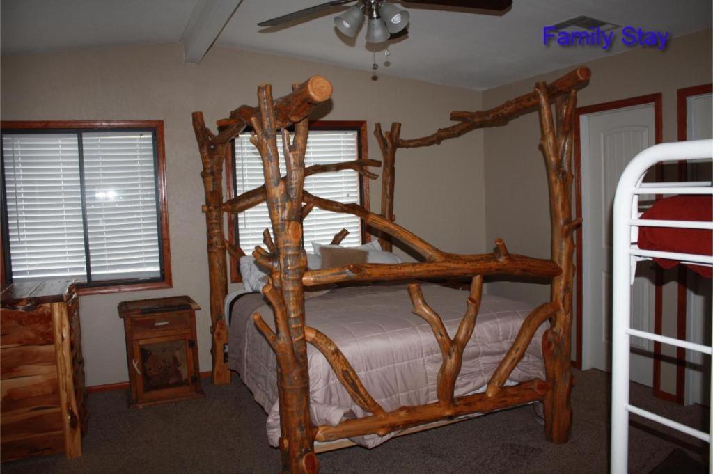 פיינטופ-לייקסייד Lumbermen'S Village מראה חיצוני תמונה